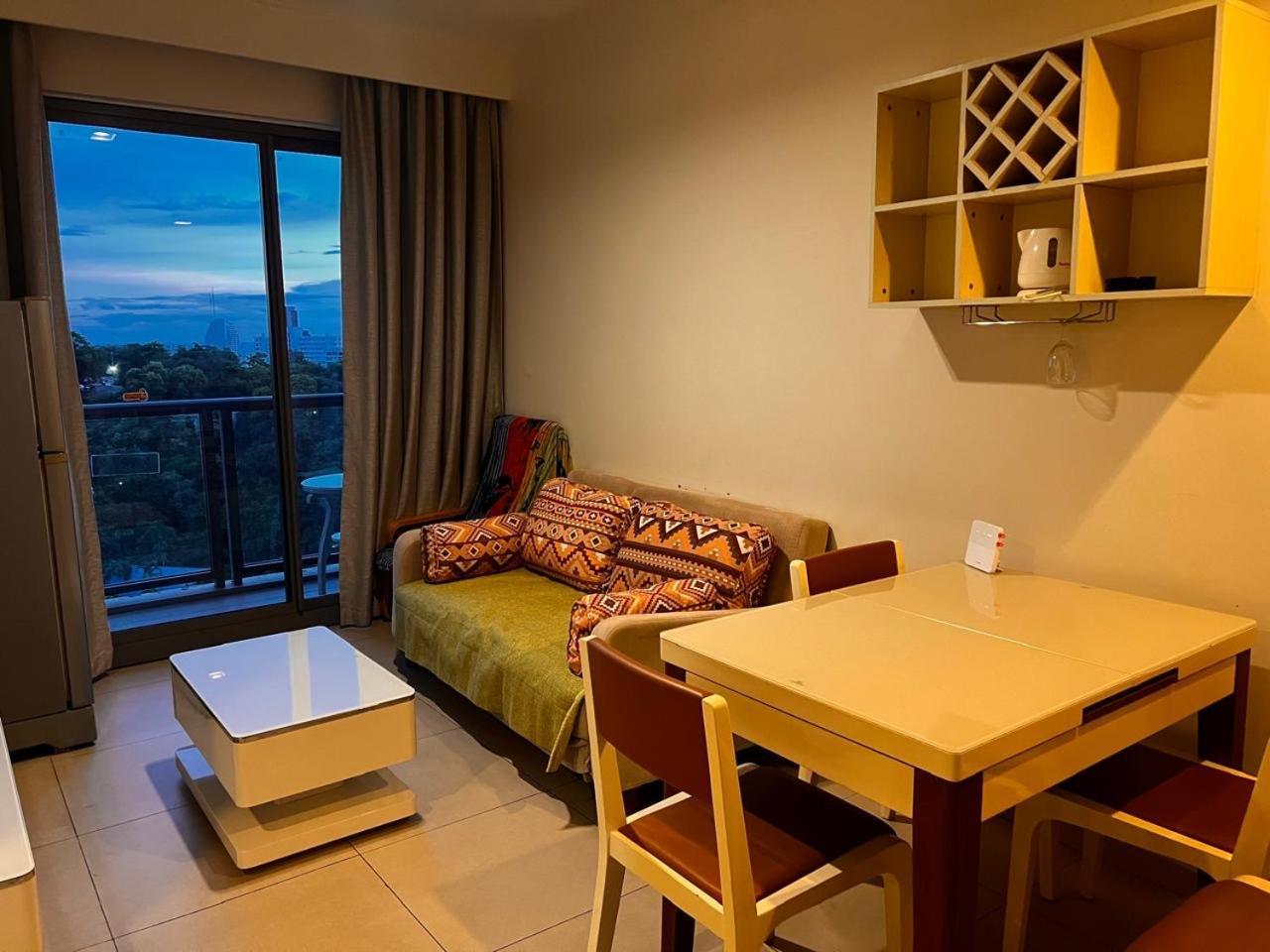 Sea & Pool View 1 Hall 1 Bedroom 1 Bathroom Mung Apartment Pattaya